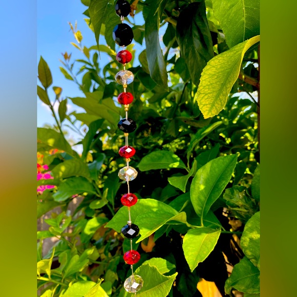 Black and red crystal suncatcher - Picture 11 of 11